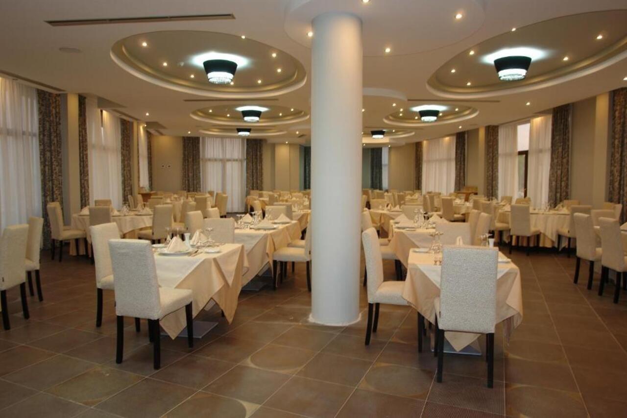 Hotel Airport Tirana Rinas Restaurant photo